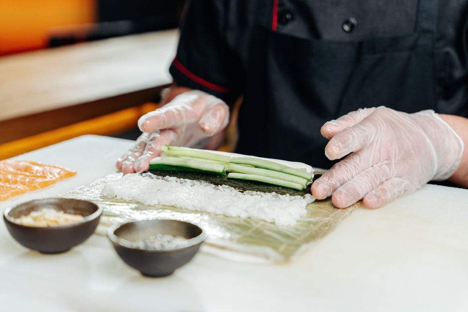 Autentyczne sushi w domu: krok po kroku, ceny, składniki